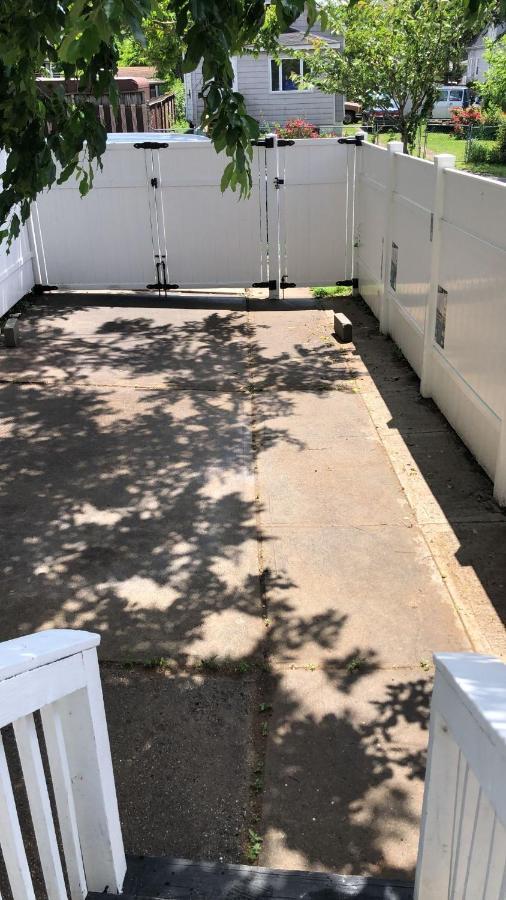 Cozzy Room With Private Entrance And Drive Way Nueva York Exterior foto